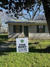 Building Photo - 2047 Cedar St