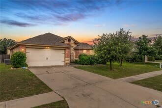 Building Photo - 6711 Bayberry Dr