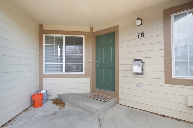 Foto del edificio - Great Townhome in Southeast Ft. Collins