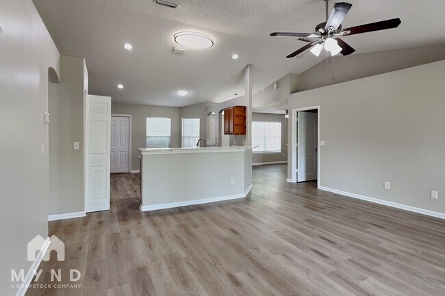 Building Photo - 2511 Mallory Hills Rd