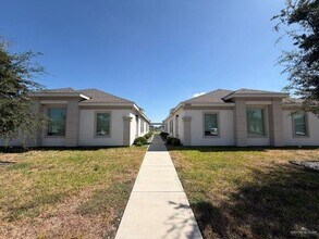 Building Photo - 12 Sandpiper Ave