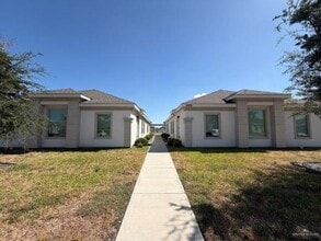Building Photo - 12 Sandpiper Ave