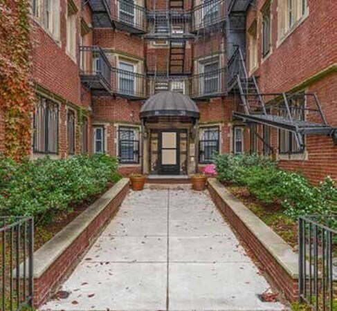 Primary Photo - 15 Westland Ave