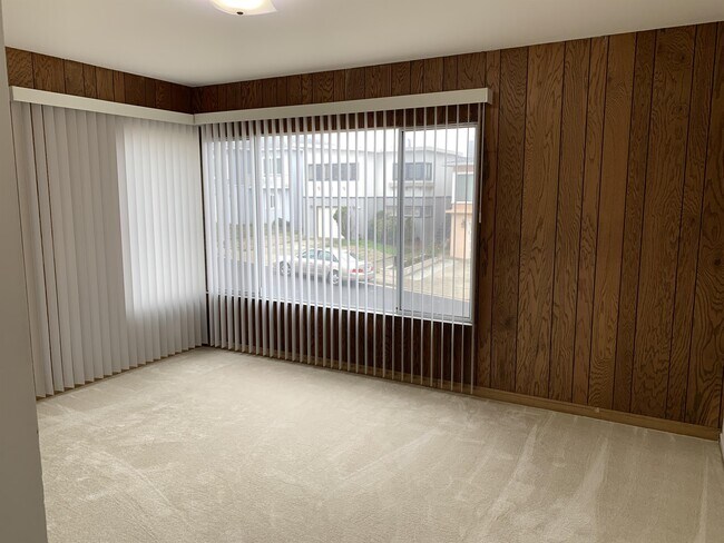 Foto del edificio - 1315 S Mayfair Ave