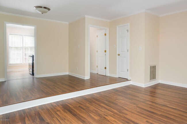 Foto del edificio - 3408 Jayne Ln NW