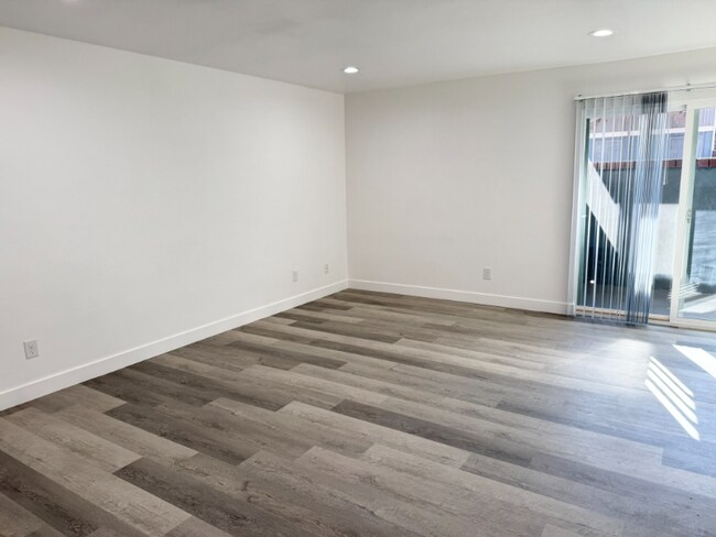 Foto del edificio - 1750 Karen Ave