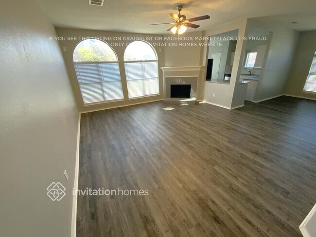 Foto del edificio - 6604 Shoal Creek Dr