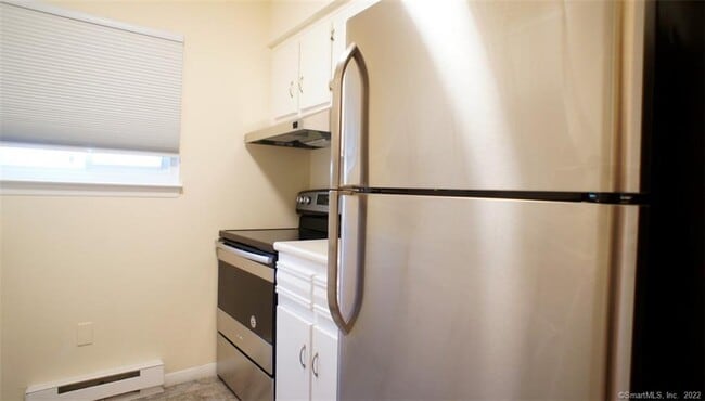 Building Photo - 24 Ferris Ave