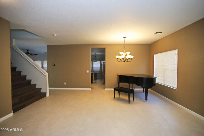 Foto del edificio - 8833 S 13th Pl