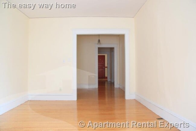 Photo - 14 Centre St Apartment