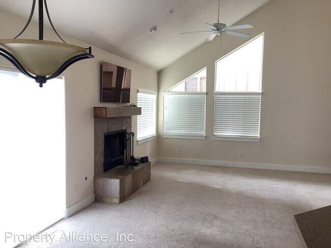Building Photo - 3 br, 3.5 bath House - 5200 Bear Ridge Dri...
