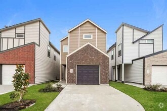 Building Photo - 15257 Estrella Rd E