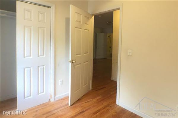 Building Photo - 528 Bergen St