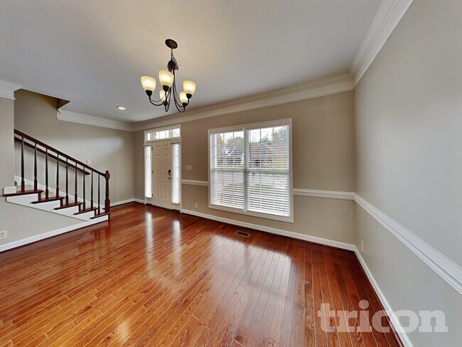 Foto del edificio - 935 Willow Circle