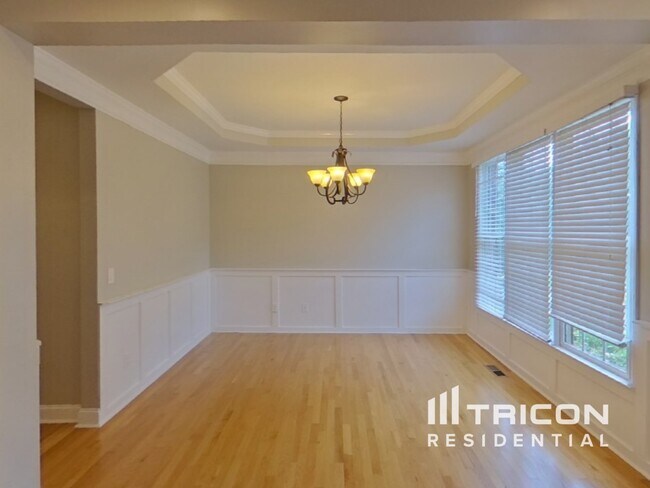 Foto del edificio - 3335 Renaissance Cir