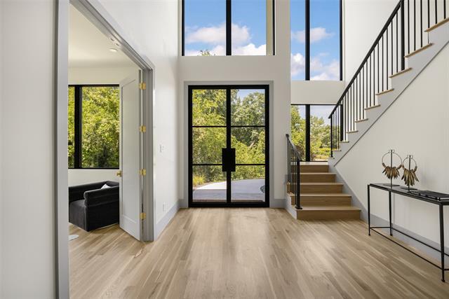 Building Photo - 6984 Santa Barbara Dr