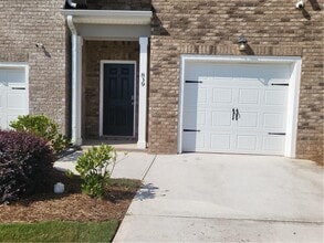 Building Photo - 839 Taurus Dr