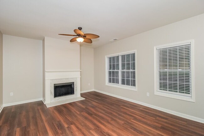 Building Photo - 42 Brookvalley Ct W