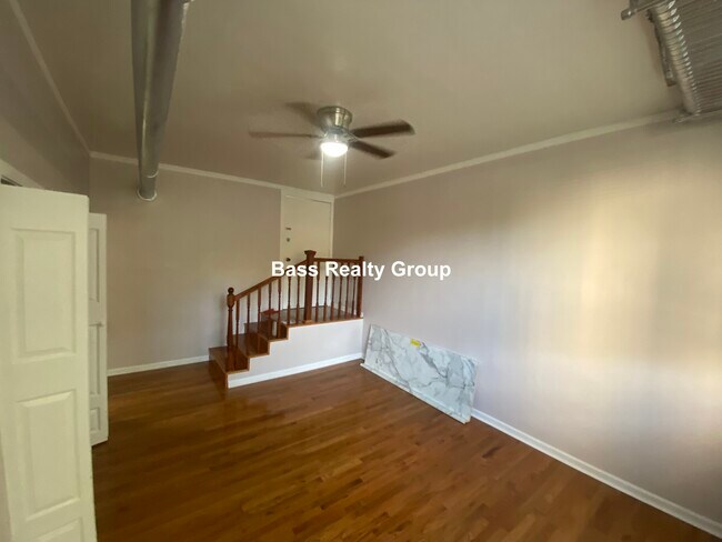 Foto del edificio - 5124 S Harper Ave