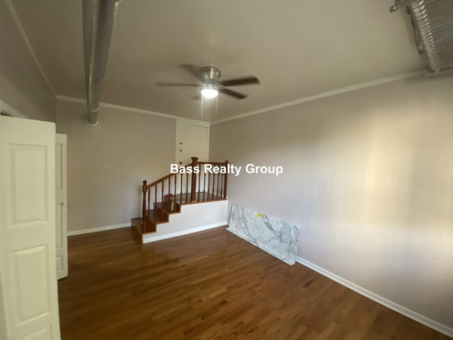 Building Photo - 5124 S Harper Ave