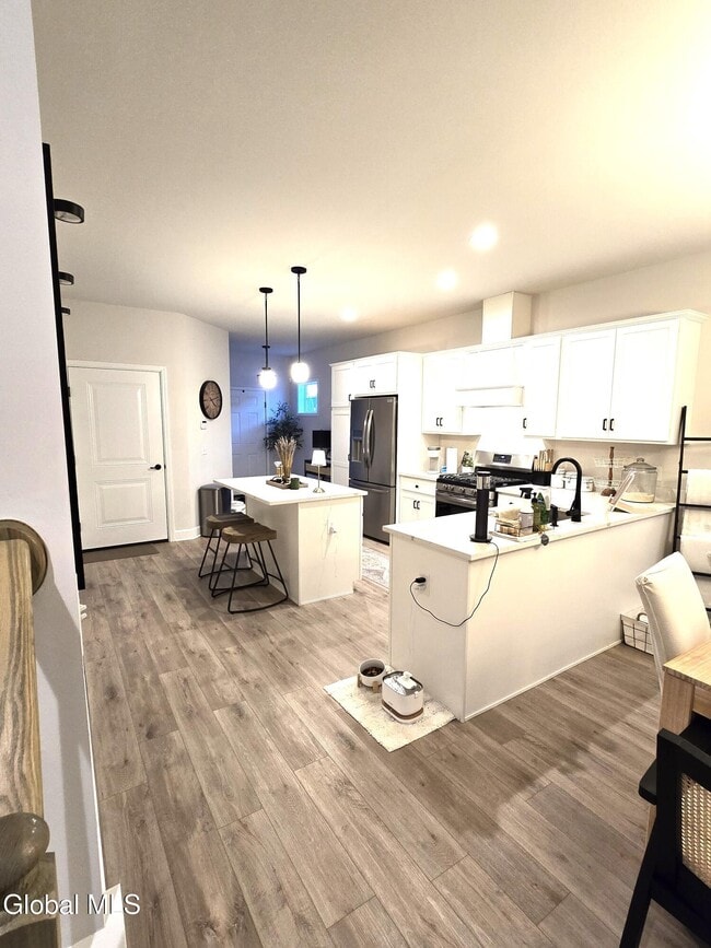 Building Photo - 2 Blair Ct