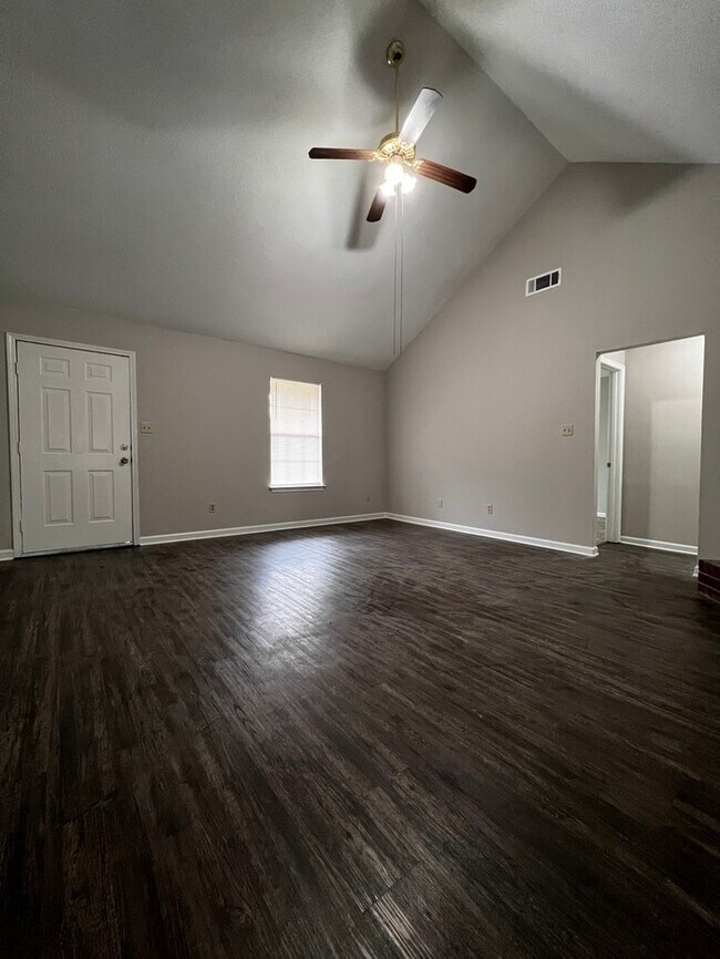 Building Photo - 7491 Kristywood Cove