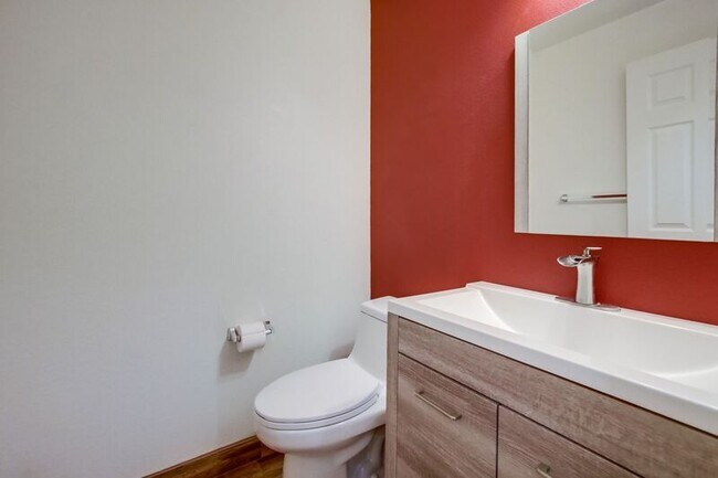Building Photo - 5426 Soho View Terrace