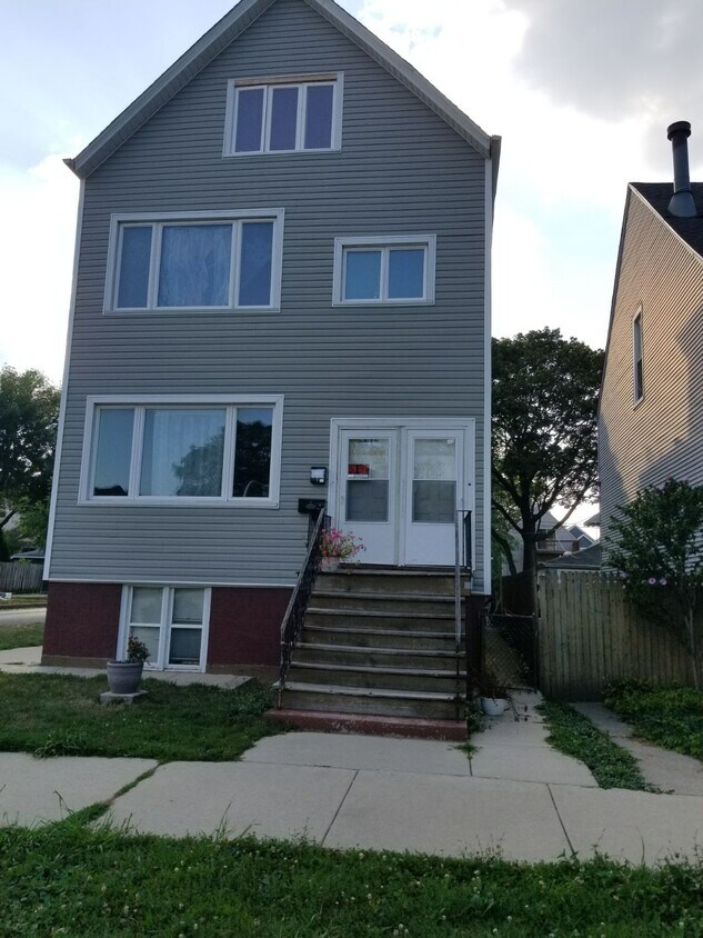 Primary Photo - 3900 N Francisco Ave