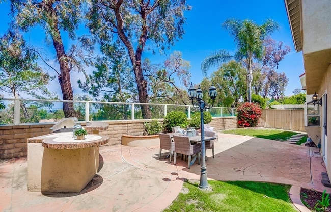 Building Photo - Your Dream Home Awaits on a Peaceful Cul-de-Sac!