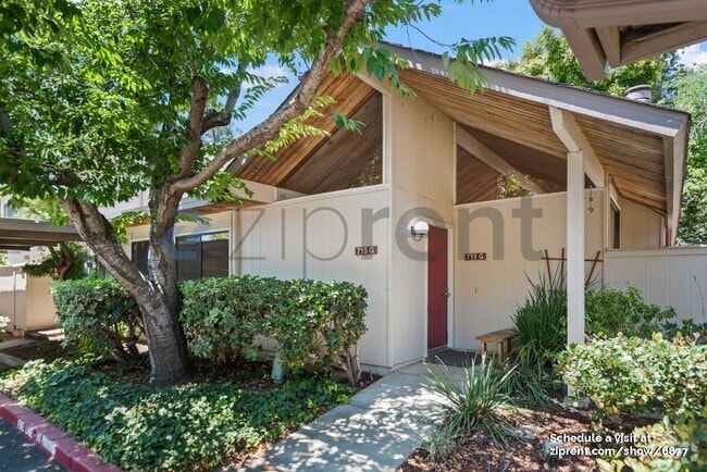Building Photo - 715 Quetta Ave