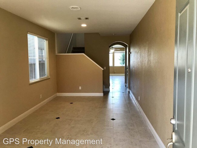 Building Photo - 4 br, 2.5 bath House - 244 Lazy Ridge Ave.