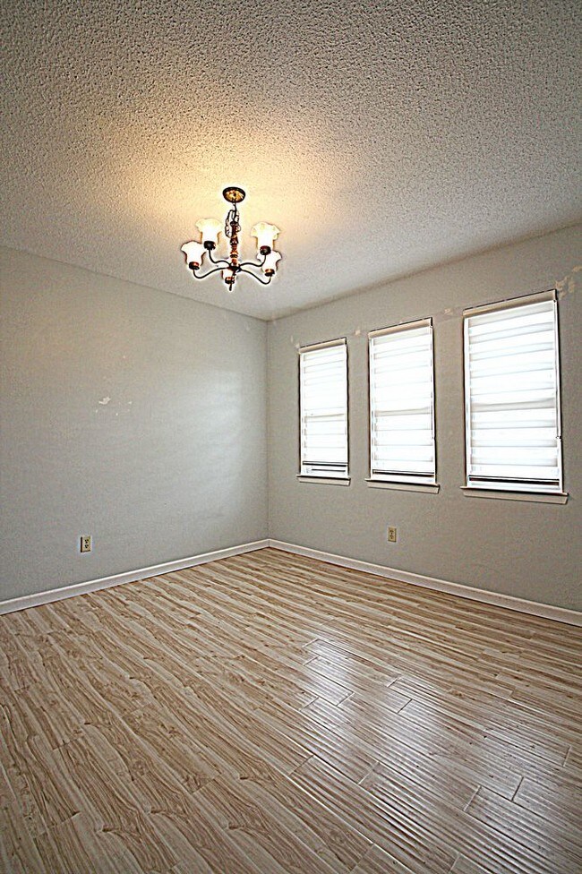 Adorable Home Near Hurlburt Field House for Rent in Mary Esther, FL