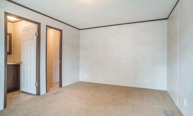 Building Photo - 189 Frontenac St