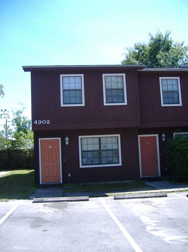 Foto del edificio - 4900 11th St