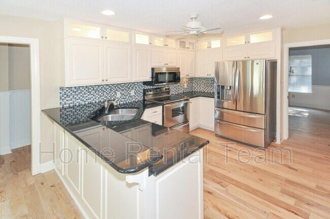 Building Photo - 3 Oak Creek Ct