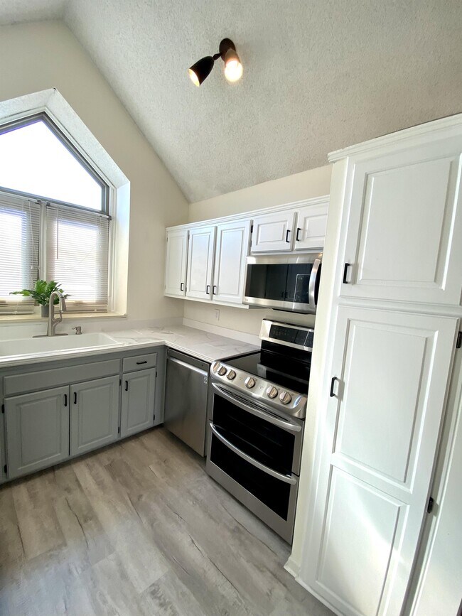Foto del edificio - 4822 Horton St
