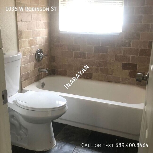 Foto del edificio - 1036 W Robinson St