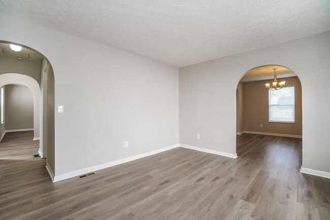 Building Photo - 3087 Fabyan Dr