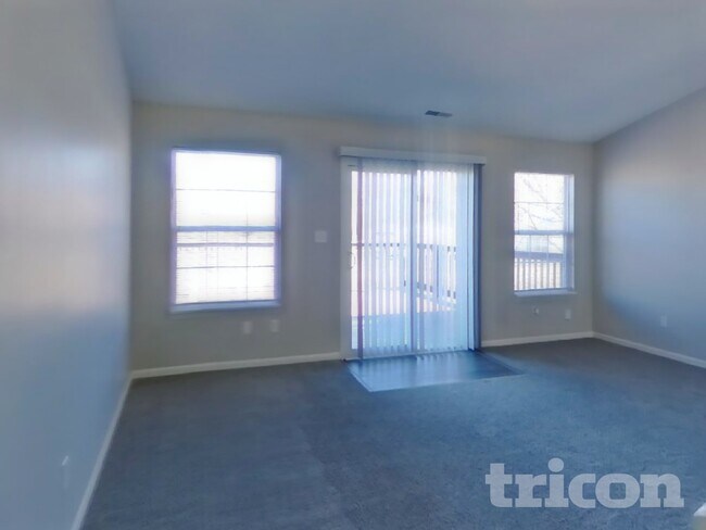 Foto del edificio - 6050 E Solitude Ct