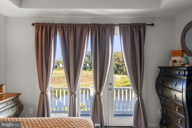 Foto del edificio - 619 Glenn Lk Dr