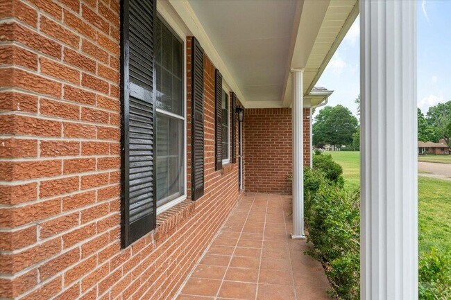 Foto del edificio - 7283 Juana Dr