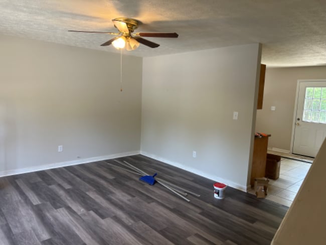 Building Photo - 1498 Mize Rd