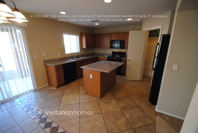 Foto del edificio - 6040 W Wood St