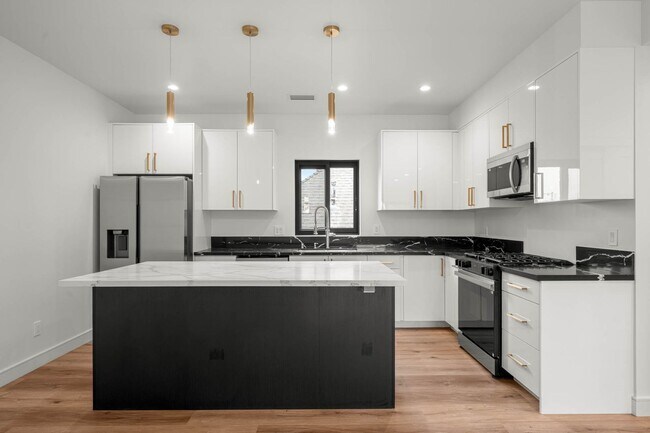 Foto del edificio - 1920 S Sherbourne Dr