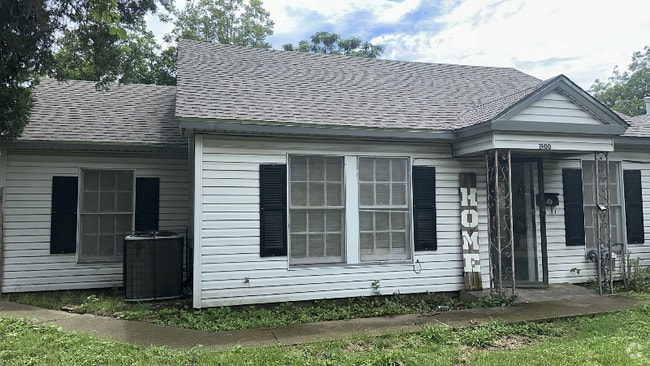 Building Photo - 1900 N 18th St