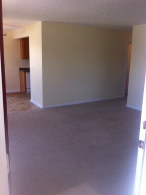 Building Photo - 110 Cambridge Cir