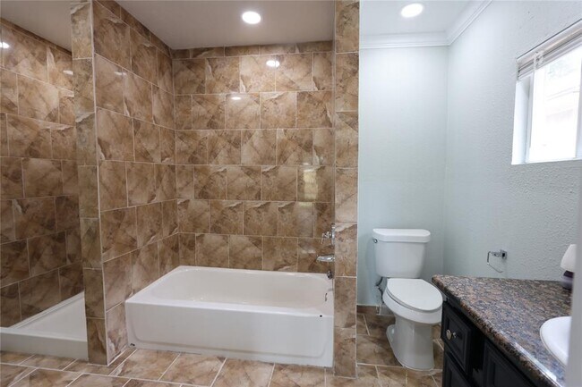 Foto del edificio - 12812 Shannon Hills Dr