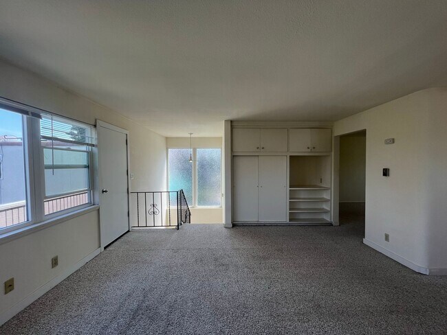 Foto del edificio - Bright & Spacious One-Bedroom Overlooking ...