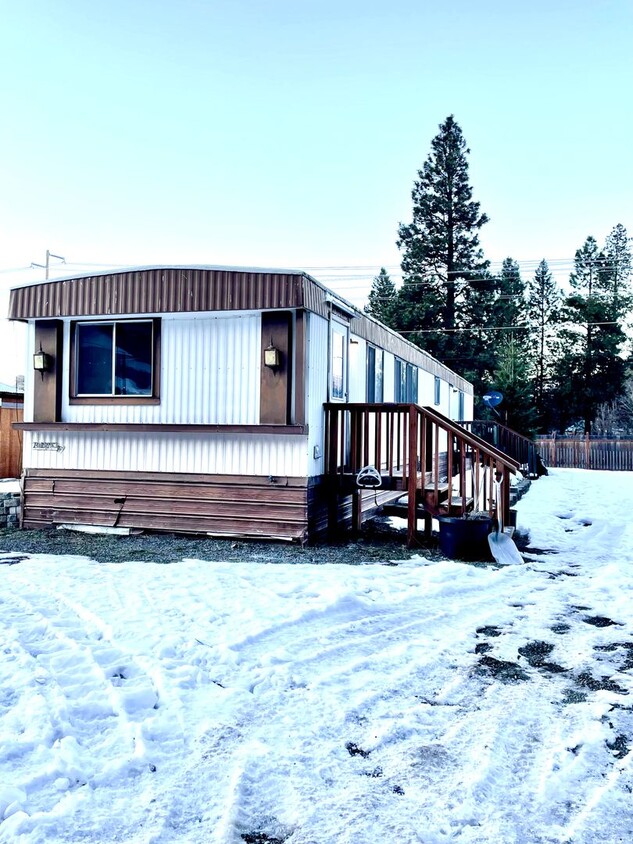 Foto principal - Quiet 2-Bedroom Home in South Cle Elum