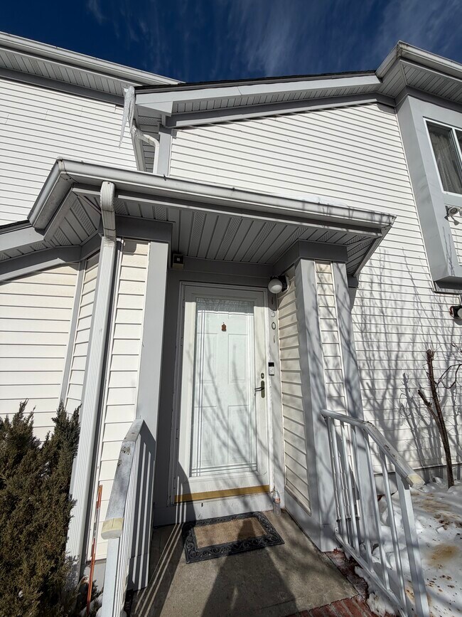 Building Photo - 1301 Sabrina Ln